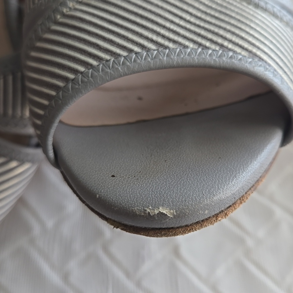 LK Bennett Gray And White T Strap Strappy Heels - Picture 8 of 10
